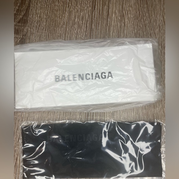 Balenciaga unisex sunglasses - Picture 4 of 10